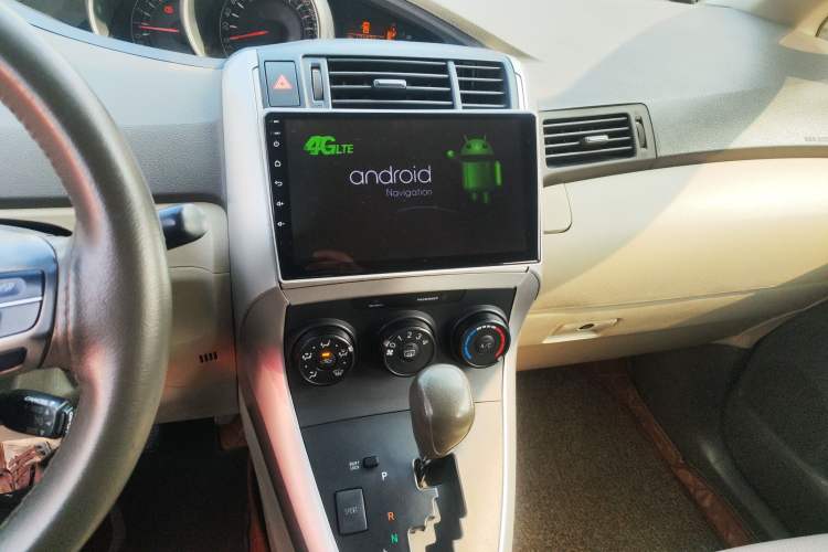 Used Toyota Verso 2014 Starlight 180E CVT Elite Edition
