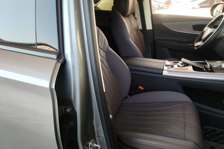 Used Chery Tiggo 9 C-DM 2025 1.5T 106KM Ultra-Comfort Edition 5 Seats Lithium-NMC
