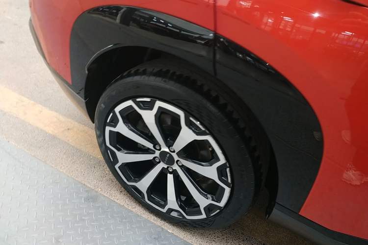 Used AION V 2024 Aion Tyrannosaurus 650 LiDAR Edition