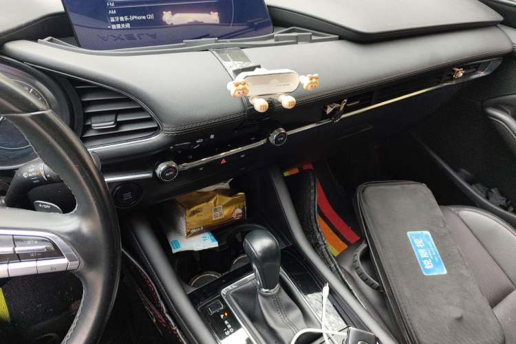 Used Mazda 3 Axela 2021 2.0L Automatic Zhiya Edition Audio And AC Panel