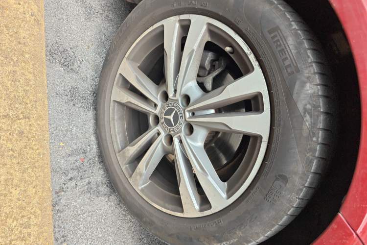 Used Mercedes-Benz C-Class 2017 Facelift C 200 L Sport Edition Right Front Wheel Hub