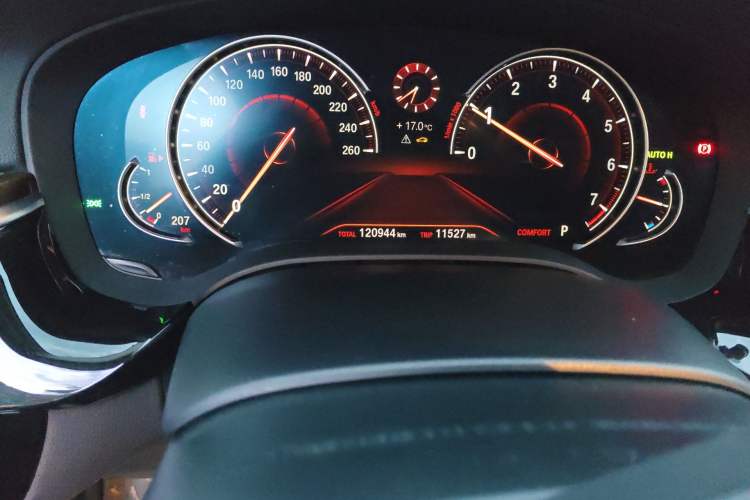 Used BMW 5 Series 2018 525Li Luxury Package
