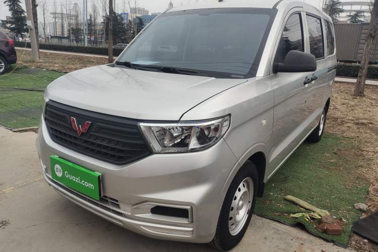 Used Wuling Hongguang V 2019 1.5L Base Version China VI LAR