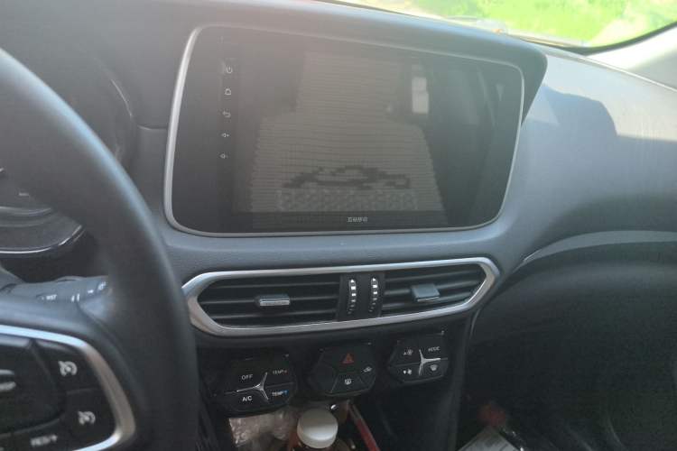 Used GAC Trumpchi GS4 2018 200T Manual Two-Wheel Drive Elite Edition Audio And AC Panel