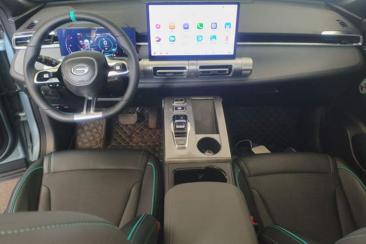 Used GAC Trumpchi EMKOO 2022 1.5T Supernova Pro Edition Center Console