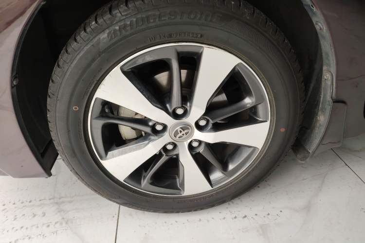 Used Toyota Levin 2016 Dual-Engine 1.8H V E-CVT Luxury Edition Exterior 2