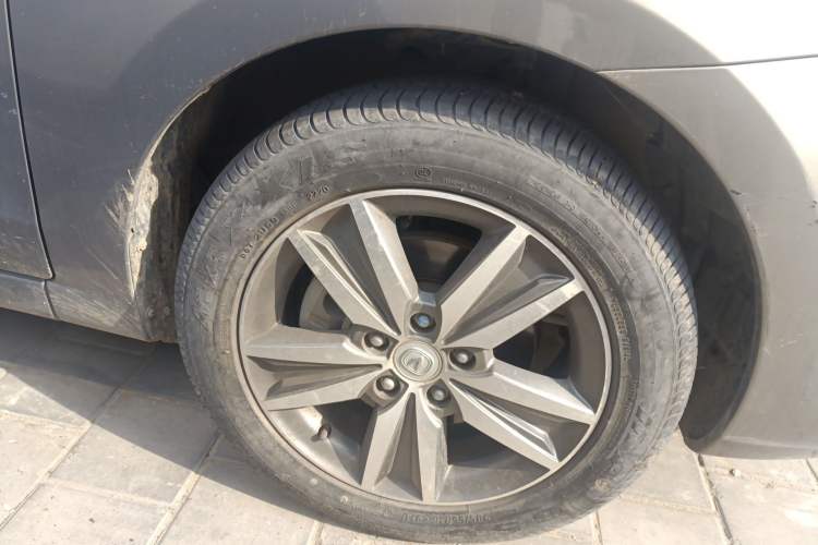 Used CHANGAN Eado 2015 1.6L Manual Luxury Model China IV Standard Right Front Wheel Hub