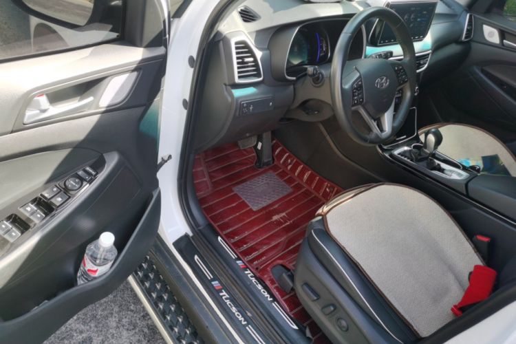 Used Hyundai Tucson 2020 280TGDi Two-Wheel-Drive GLS Fashion Edition China VI Standard Driver Seat