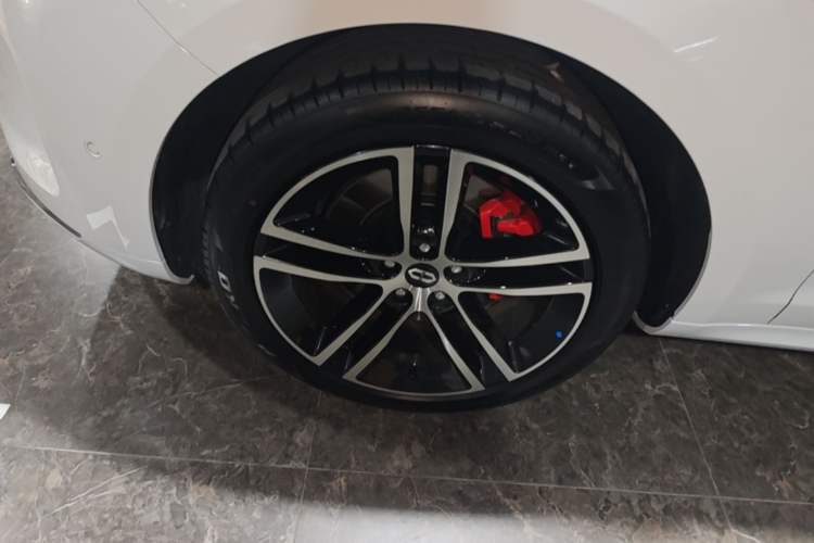 Used Hima AITO M5 2025 Extended-Range Ultra Rear-Wheel-Drive Version
