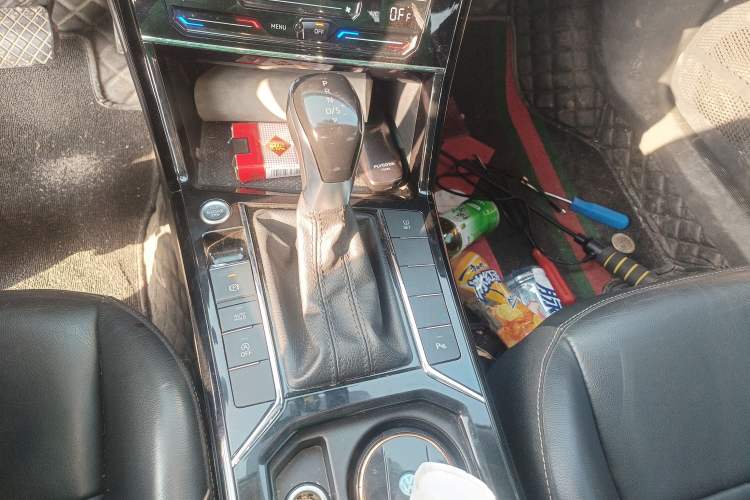 Used Volkswagen Passat 2020 330TSI Elite Edition China VI Gear Lever