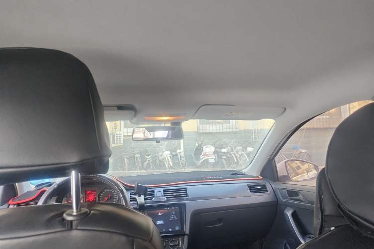 Used Volkswagen Santana 2016 1.6L Manual Fashion Edition Headliner