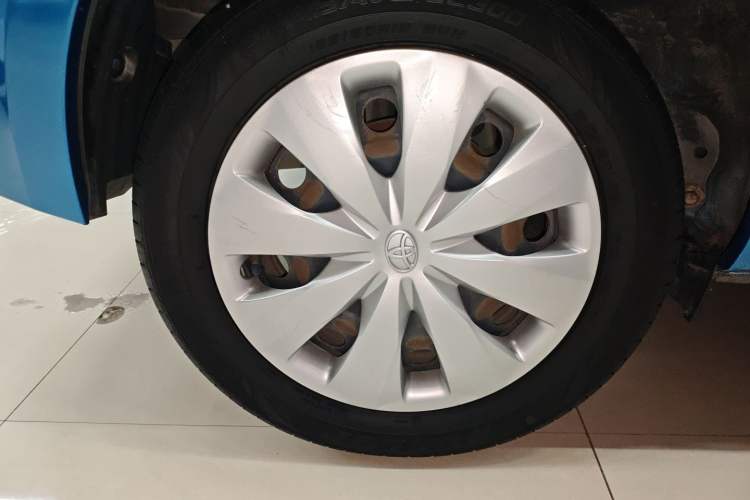 Used Toyota YARiS L Zhi Xuan 2015 1.5E Automatic Charm Edition
