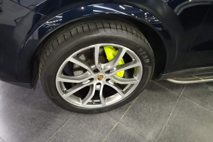 Used Porsche Cayenne E-Hybrid 2022 Cayenne E-Hybrid 2.0T Platinum Edition
