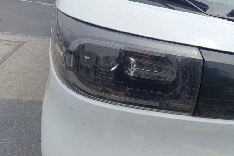 Used SAIC MAXUS Dana V1 2025 V1+ Short Wheelbase Low-Roof Cargo Version (42 kWh)