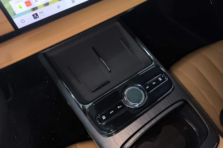 Used Geely Galaxy 8 2025 130km EM-i Deluxe Edition