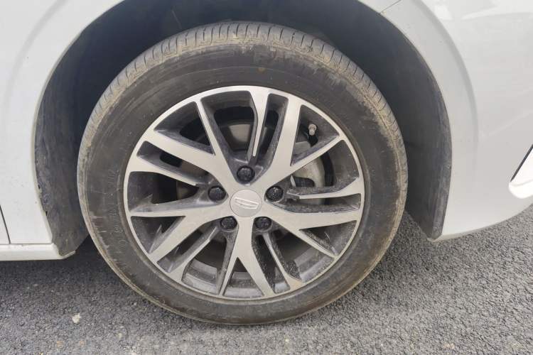 Used Geely Auto Emgrand 2025 4th Generation 1.5L CVT Longteng Edition
