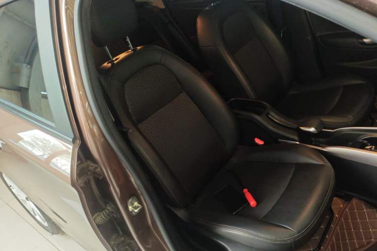 Used Peugeot 301 2017 1.6L Automatic Luxury Edition Right Front Seat