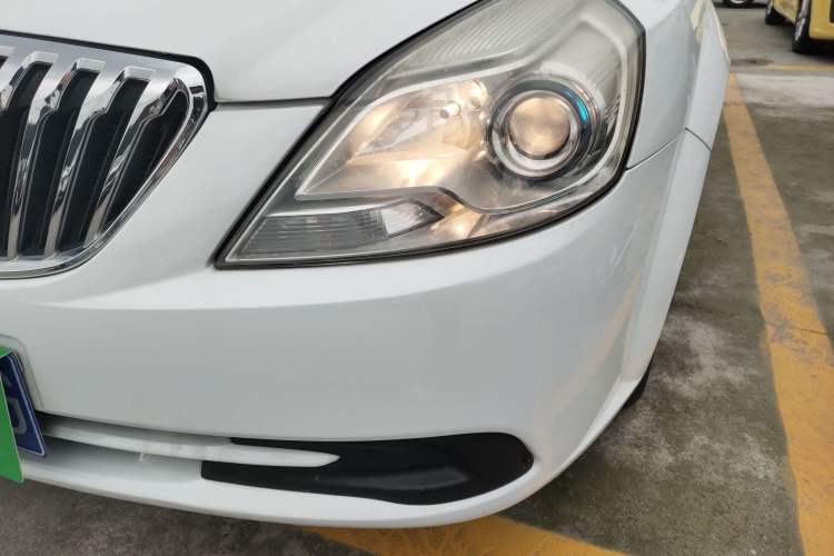 Used Buick Excelle 2015 1.5L Automatic Classic Model Left Front Headlight