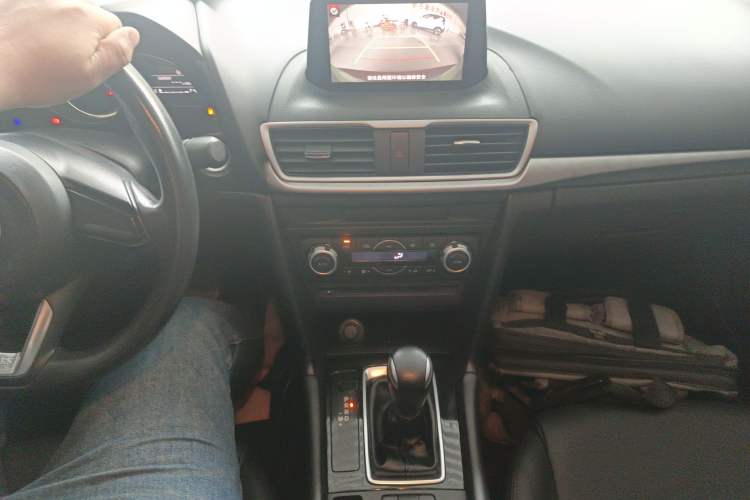 Used Mazda Mazda 3 Axela 2017 Sedan 1.5L Automatic Luxury Model Emission Standard China V
