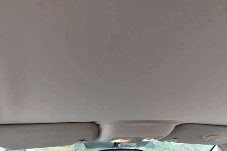 Used Haima V70 2016 1.5T Automatic "Comfort & Enjoyment" 6-Seater Headliner