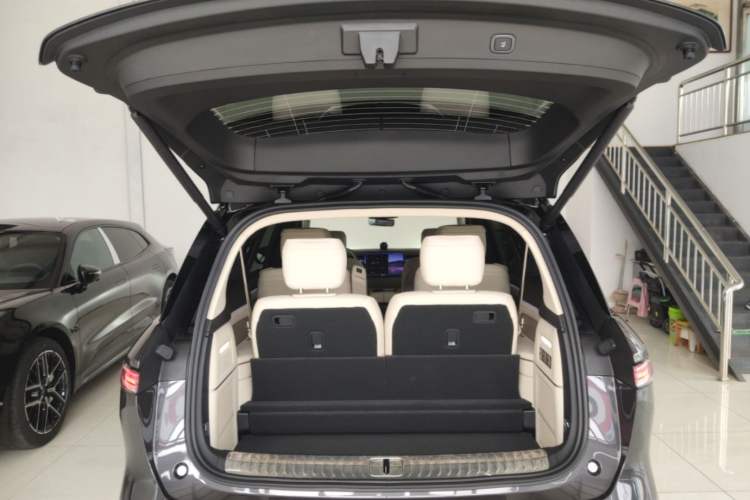 Used Nio ES8 2026 Model 6-seat Executive Luxury Edition Trunk