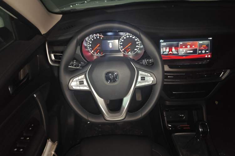 Used CHANGAN CS35PLUS 2021 Honor Million Edition 1.6L Manual Luxury Model
