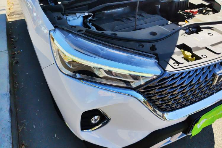 Used Haval M6 2021 PLUS 1.5T Manual Luxury Smart Connectivity Model
