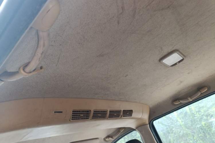 Used Wuling Hongguang 2014 1.2L Standard Model China IV
