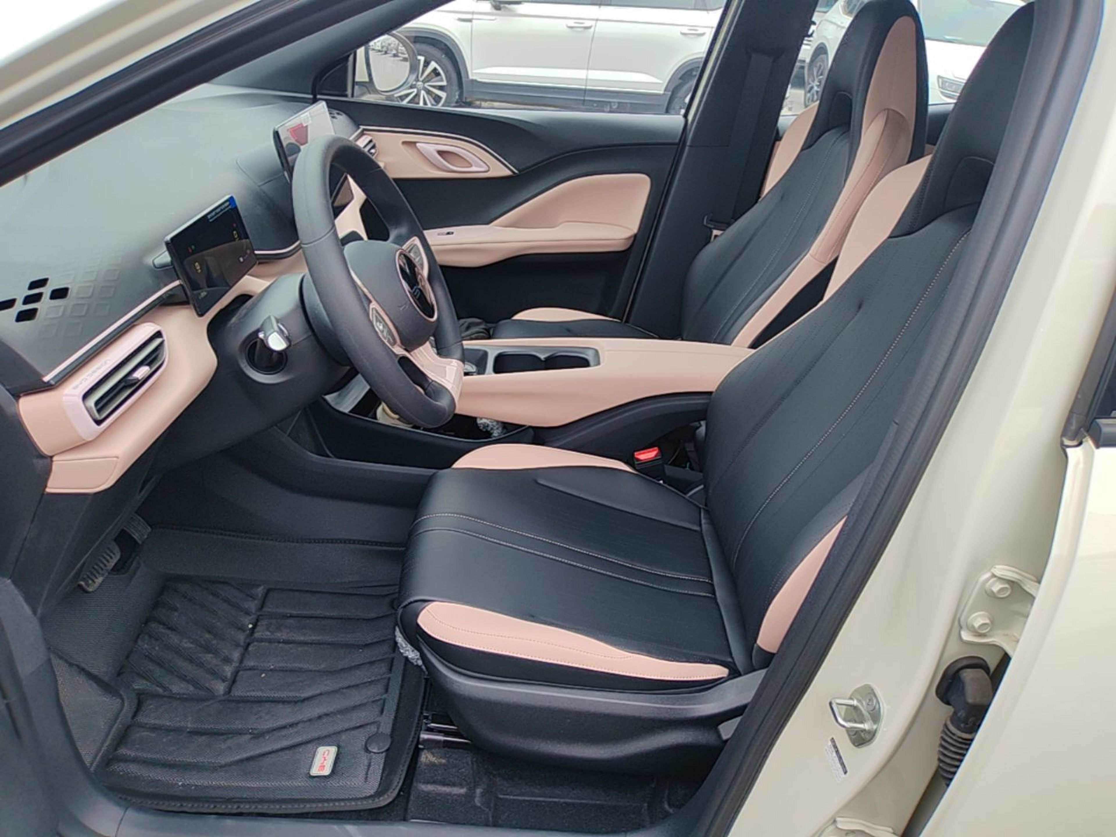 Vordere Reihe im Auto