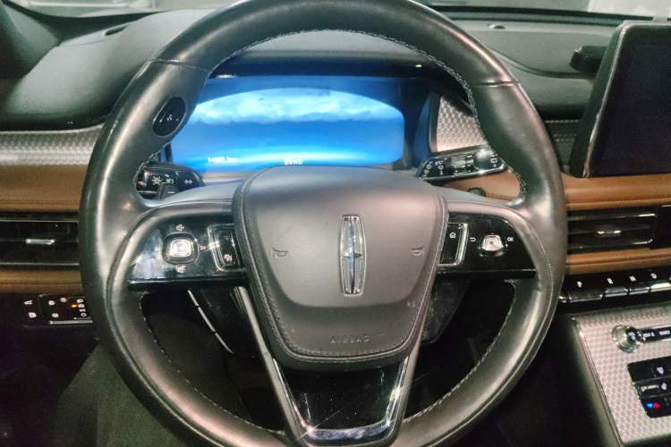 Used Lincoln Aviator New Energy 2020 3.0T V6 All-Wheel-Drive High-Performance Plug-in Hybrid Steering Wheel