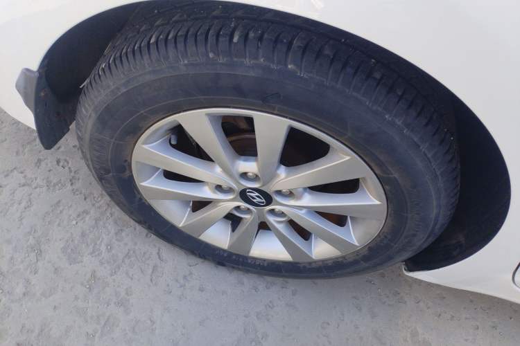 Used Hyundai Mistra 2014 1.8L Manual Comfort GL Model Exterior 5