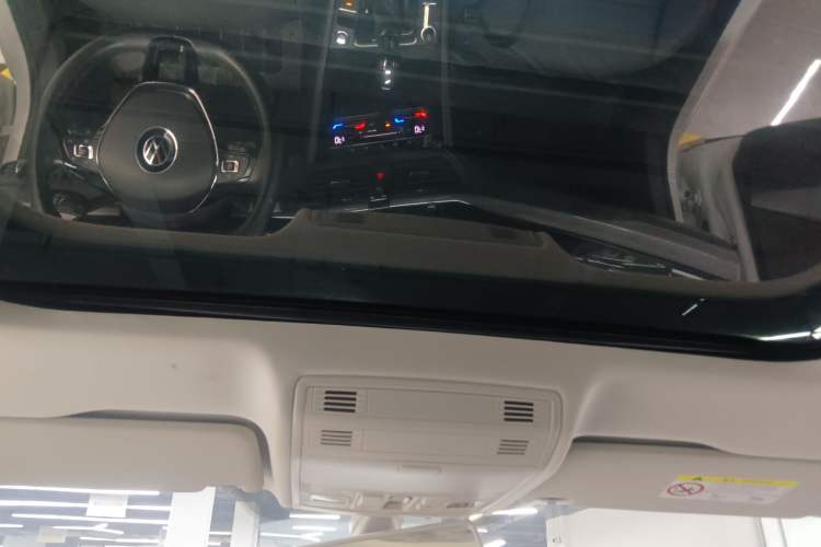 Used Volkswagen Bora 2021 1.5L Automatic Elite Smart Connect Edition Headliner