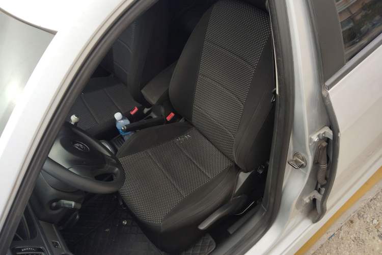 Used Volkswagen Lavida 2013 Revised Classic 1.6L Automatic Fashion Edition