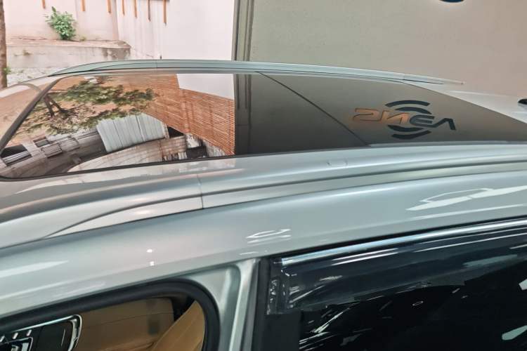 Used Landian E5 2023 1.5L DE-i 110 km Flagship Model 5 Seats
