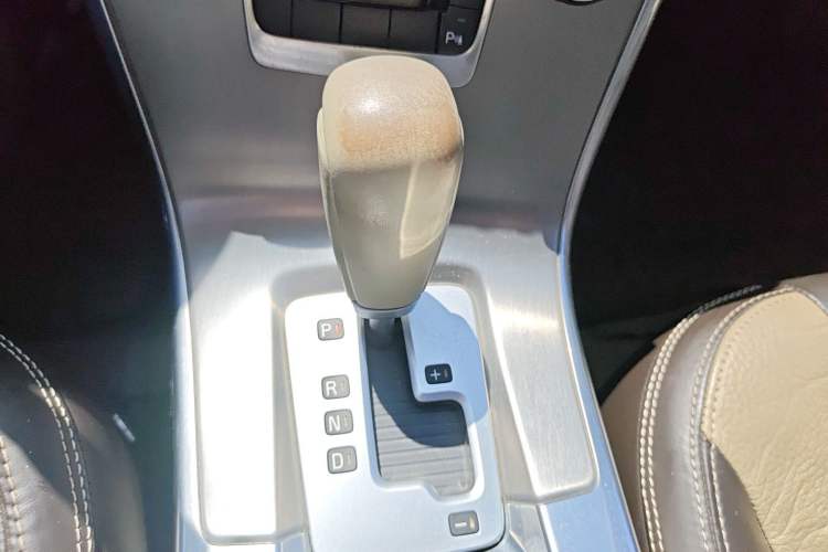 Used Volvo XC60 2012 T5 Comfort Edition Gear Lever