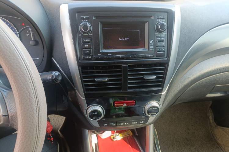 Used Subaru Forester 2011 2.5XS Automatic Luxury Edition Audio And AC Panel