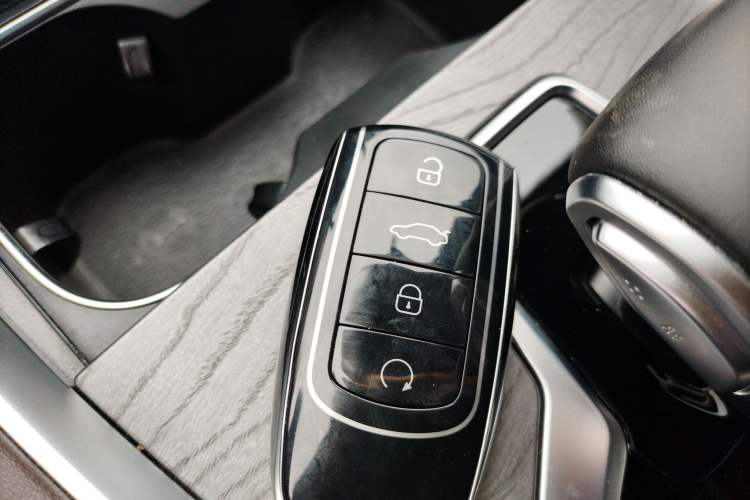 Used Chery Tiggo 8 PRO 2024 Champion Edition 390T Two-Wheel Drive Aoshi Version 7 Seats