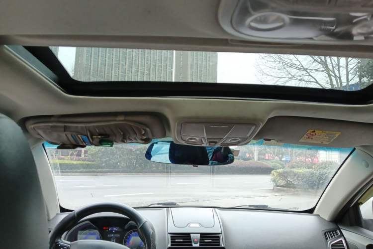 Used Geely Auto Emgrand 2016 Sedan 1.5L CVT Upward Version