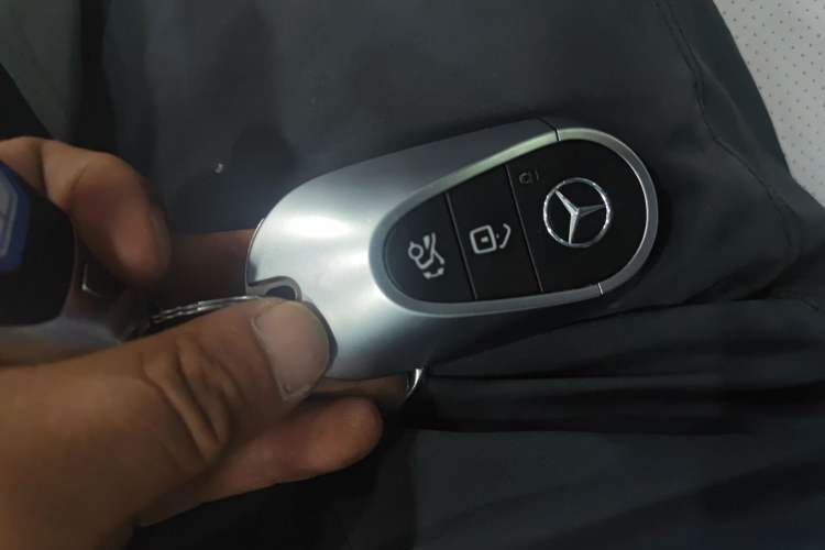 Used Mercedes-Benz EQE SUV 2023 350 4MATIC Luxury Edition Vehicle Key