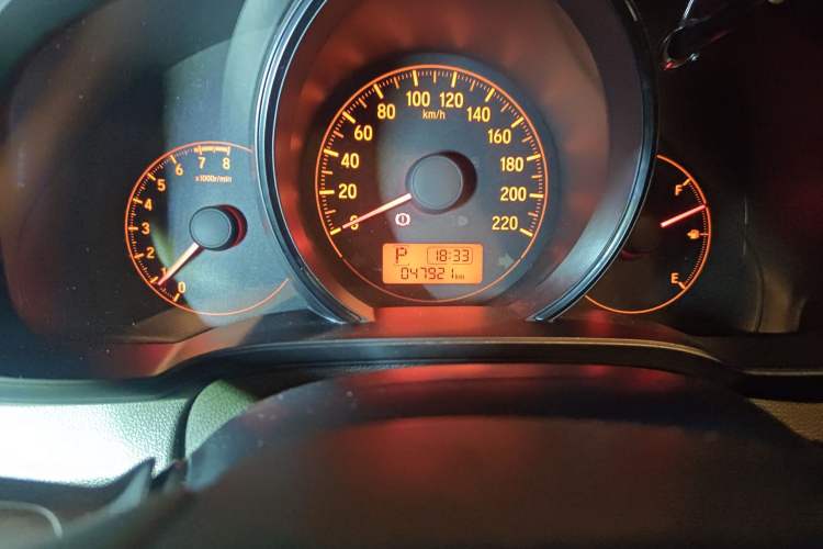 Used Honda Fit 2018 1.5L CVT Comfort Sunroof Version Odometer Close Up