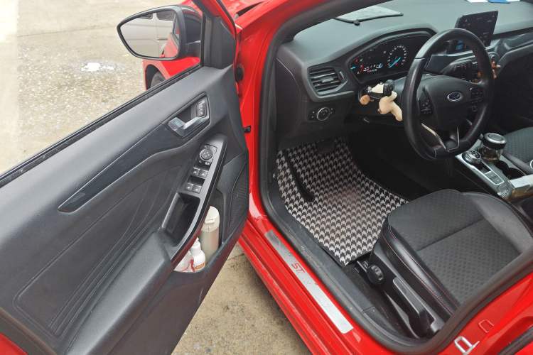 Used Ford Focus 2019 Hatchback EcoBoost 180 Automatic ST Line
