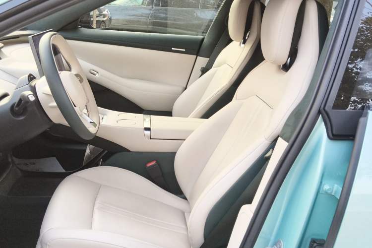 Used Xiaomi Auto YU7 2025 Ultra-Long Range High-Performance All-Wheel-Drive Max Edition
