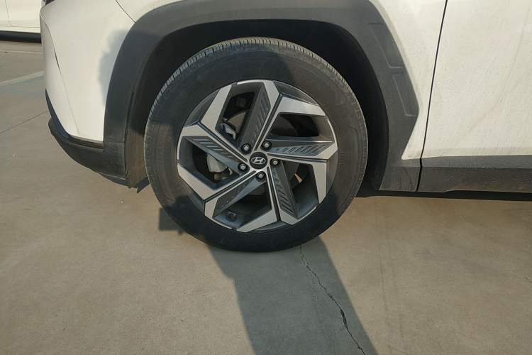 Used Hyundai Tucson 2021 Tucson L 1.5T DCT Luxury Prestige Edition Left Front Wheel Hub