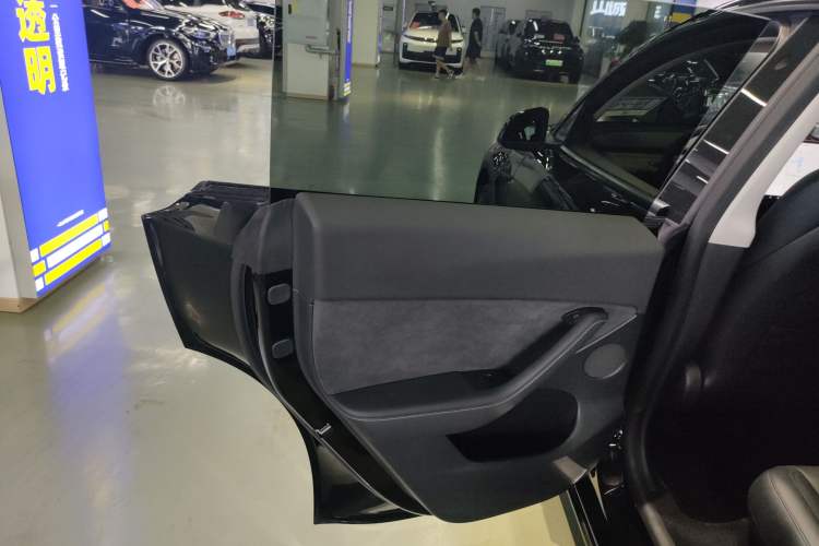 Used Tesla Model Y 2021 Standard Range Rear-Wheel Drive Version