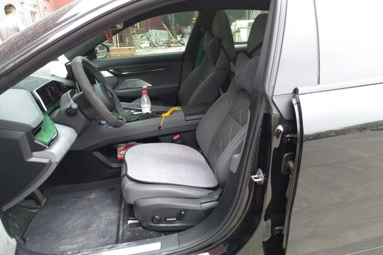 Used Zeekr 001 2023 WE Edition 100 kWh Left Front Seat