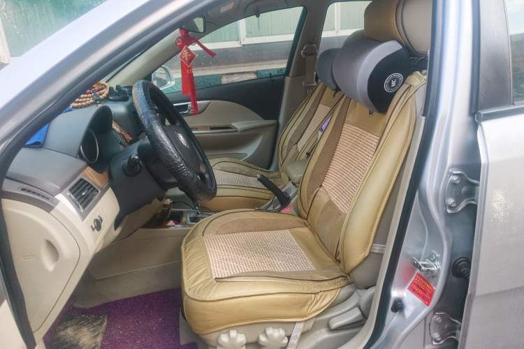 Used Buick Excelle 2015 1.5L Automatic Classic Model
