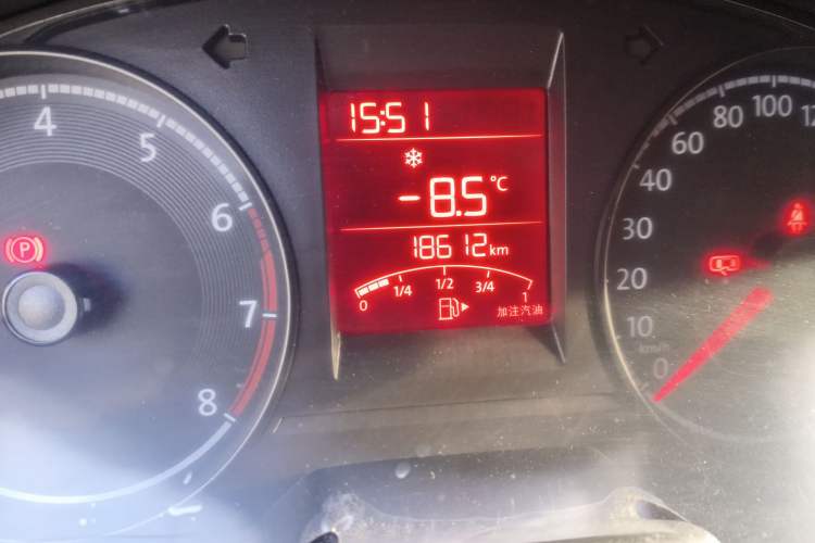 Used Volkswagen Santana 2019 1.5L Manual Fashion Edition China VI Standard Odometer Close Up