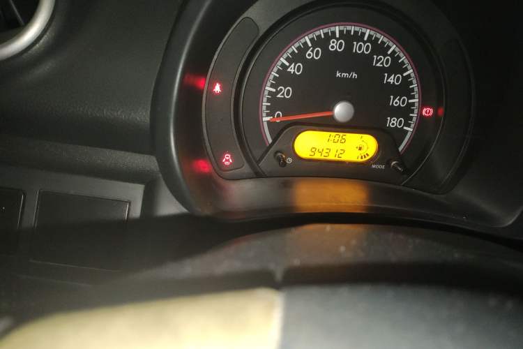 Used Suzuki Alto 2013 1.0L Manual Comfort Version Odometer Close Up