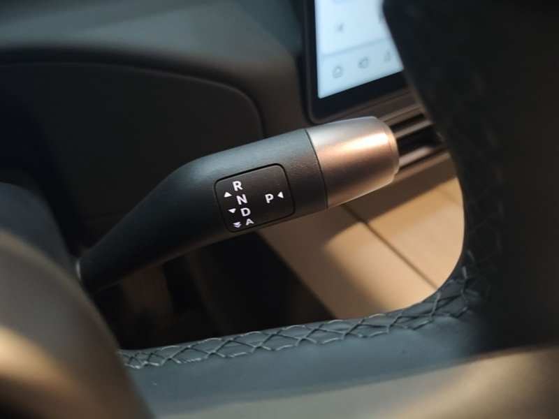 Used Li Auto MEGA 2025 Ultra Smart Refreshed Edition — 13