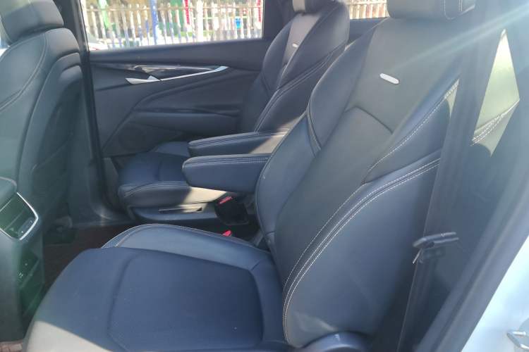 Used SAIC MAXUS G50 2019 1.5T Automatic Elite Edition China VI Standard Left Rear Seat